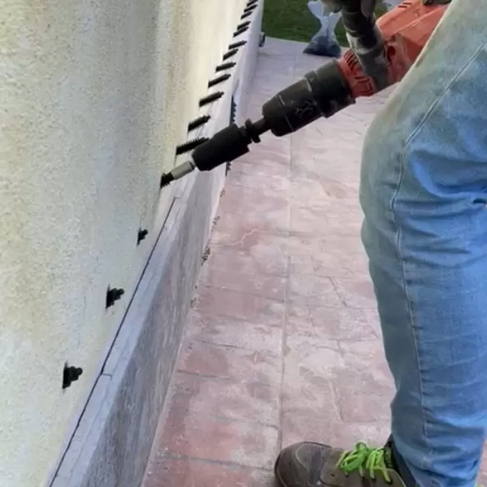 Applicatore-elettro-pneumatico-per-packer-lamellari-in-nylon-Dry-Wall-System